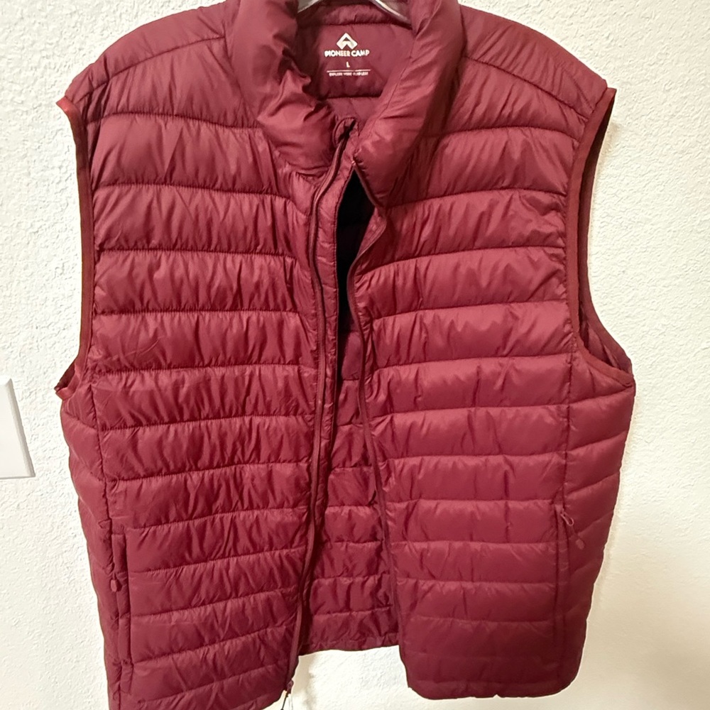 PIONEER Maroon Puffer Vest